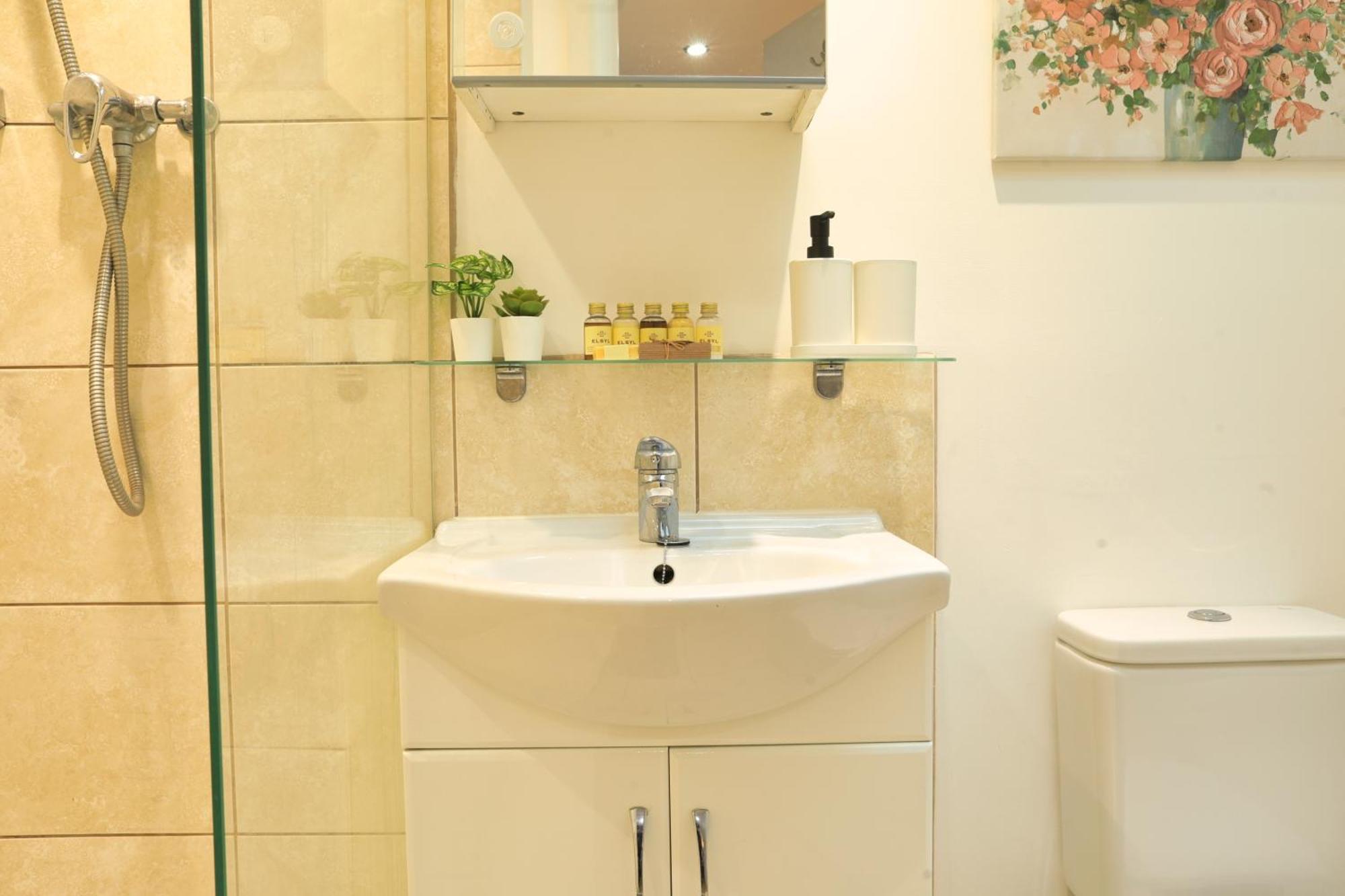 Top Floor Apartment In Islington Лондон Экстерьер фото